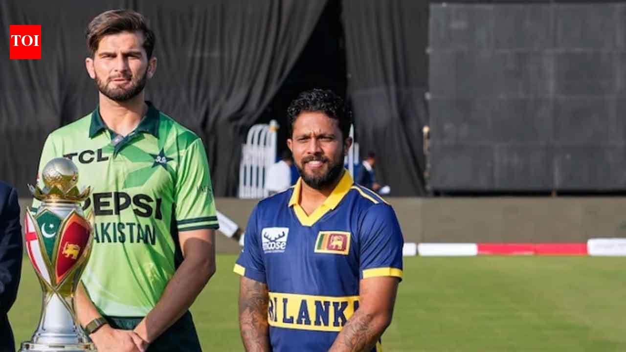 Pakistan vs Sri Lanka ODI tri-series live action at Gaddafi Stadium, Lahore