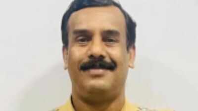 Senior police officer dies of cardiac arrest in official vehicle en route to duty in Mumbai