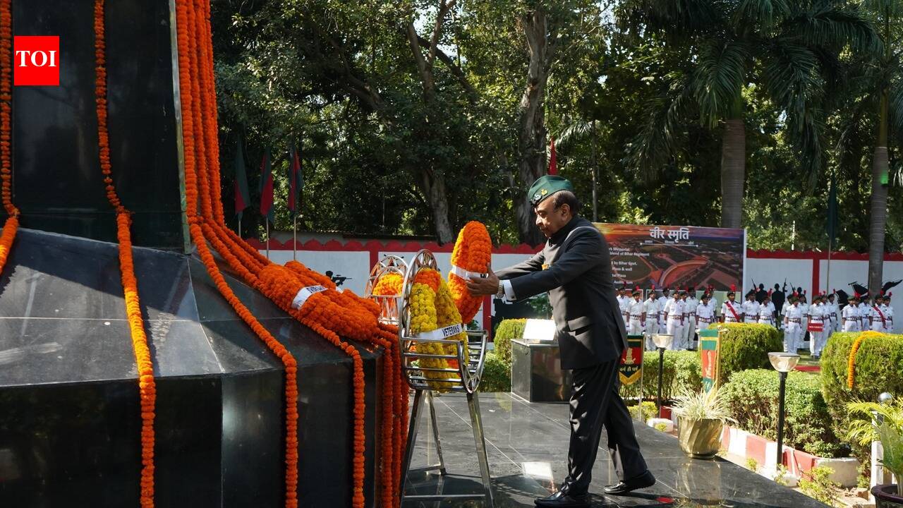 Governor pays tribute to fallen soldiers on Infantry Day | Patna News ...