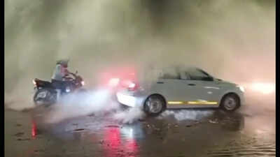 Giant waves hit commuters on Ennore Expressway in Chennai