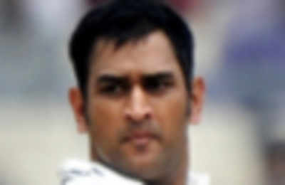 There's room for improvement for Dhoni as Test batsman: Shastri