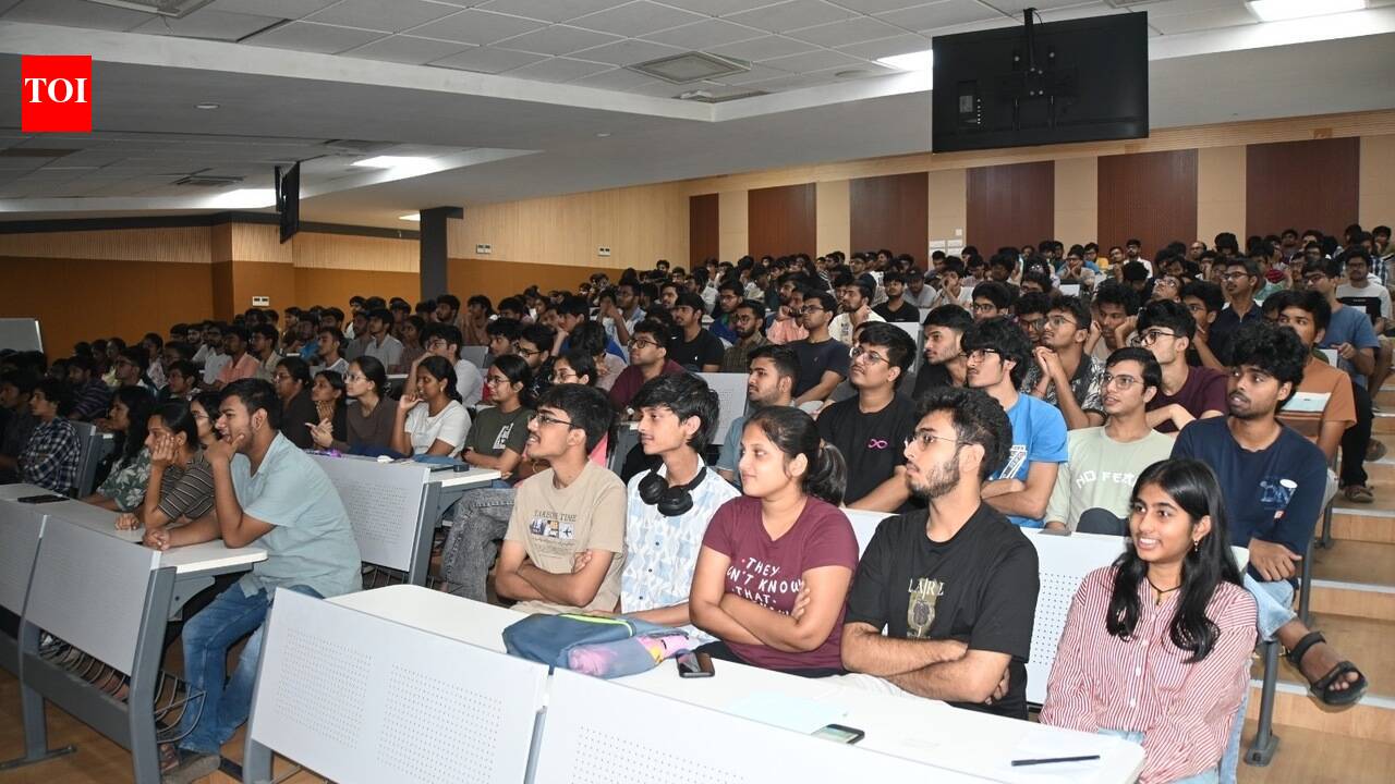 Career summit at IIT-Patna discusses opportunities in finance, AI