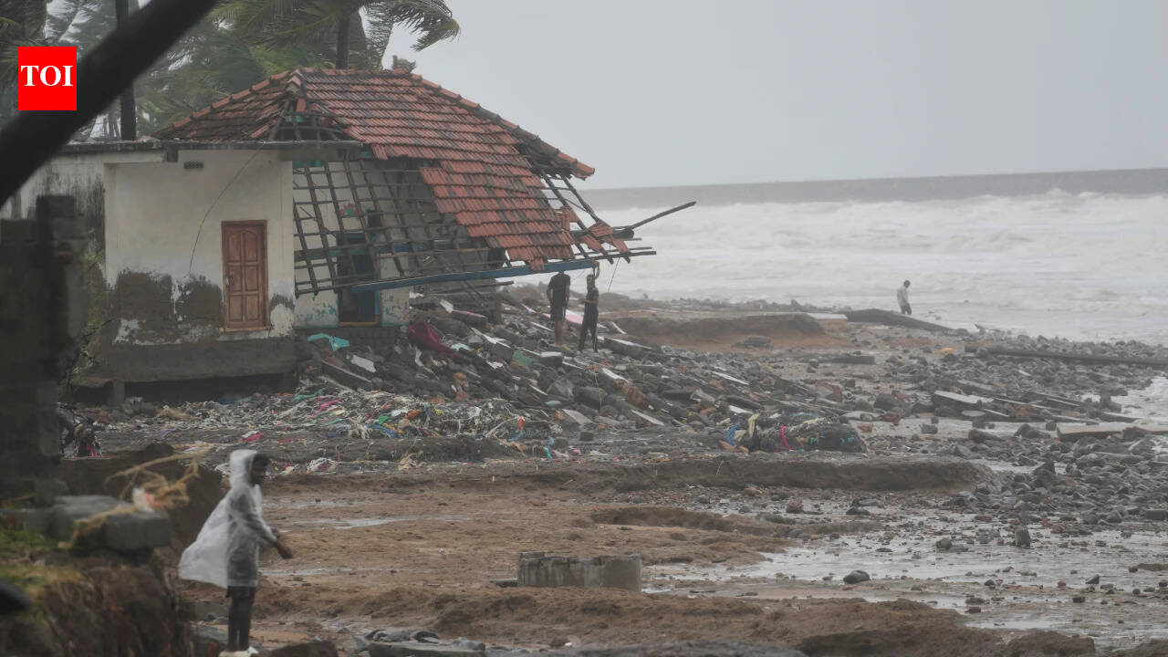 Cyclone Arnab leaves trail of destruction in Andhra, 8 killed