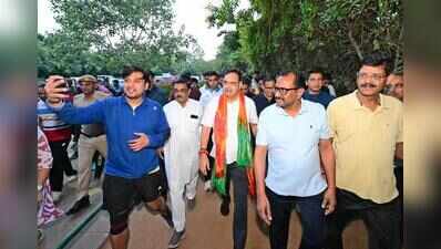 Raj CM condemns remark on Modi’s father