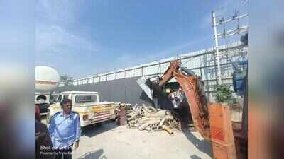 Pune Municipal Corporation demolishes illegal structures of six RMC plants in Dhayari, citizens want stringent action