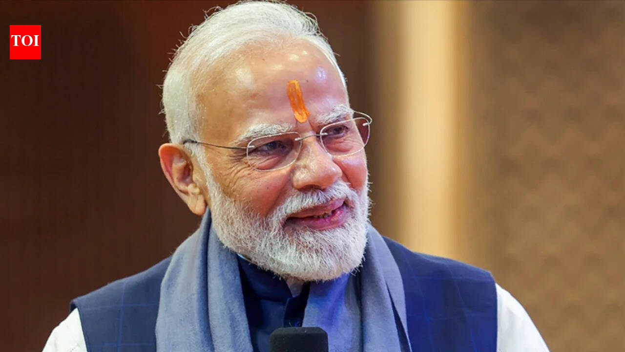 Modi calls for monthly reviews of welfare schemes and infrastructure projects