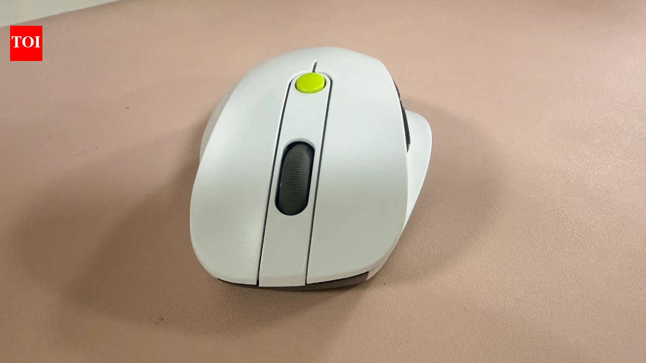 Asus MD105 wireless mouse review: Quite clicks with practical features ...