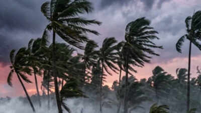 Cyclone Arnab: Amit Shah speaks to four CMs, says relief operations on 'war footing'