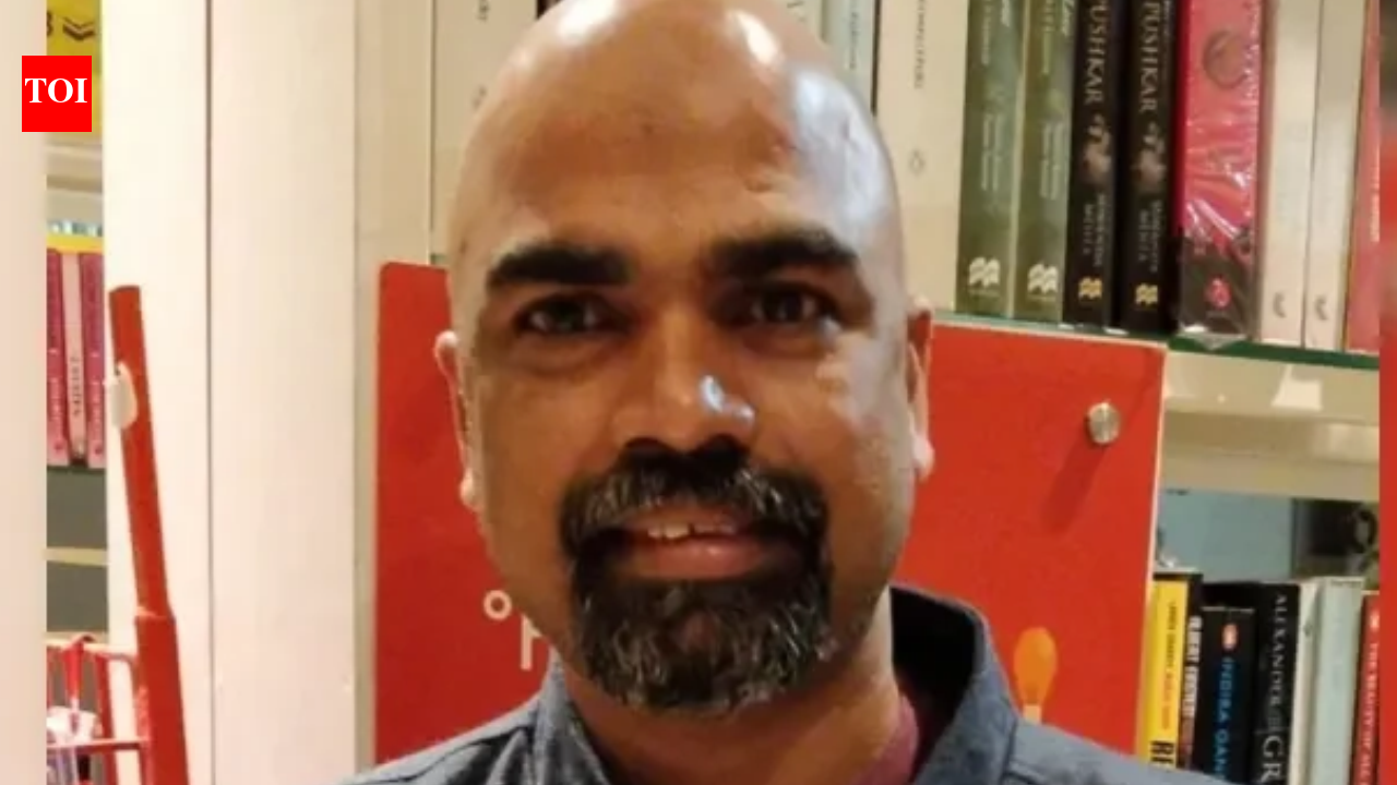 Cops whisk away, humiliate economist over fake social media post