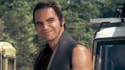 In 2006, Burt Reynolds's ‘Valhalla’ mansion was valued at USD 15 million; years later, in 2015, it sold for USD 3.3 million, REASON bankruptcy, lawsuits, and financial ruin
