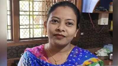 A homemaker in Odisha learned to raise fish in cages inside the Hirakud Reservoir; within three years, Sujata Bhuyan was producing 25 to 30 tonnes a year and earning Rs 7 lakh to Rs 10 lakh