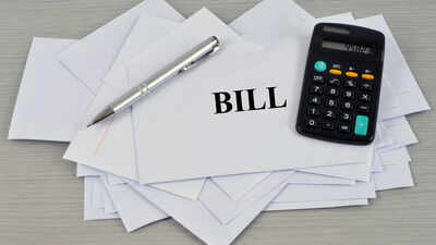 5 mistakes people make when throwing away old bills and receipts