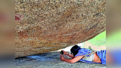 These game hunters are tracking goats and tigers on temple floors across India