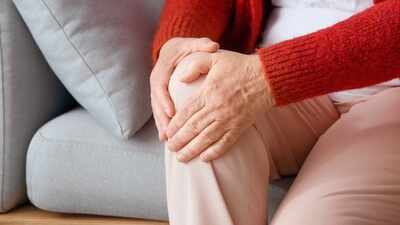 Common daily fiber supplement was found to significantly reduce knee pain and improve muscle strength in a new study, offering a cheap and easy option for the millions of people living with painful, stiff knees