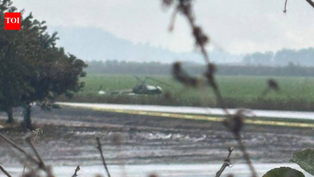 3 killed as two helicopters collide mid-air near Oregon airport in US