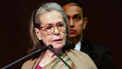 20 markets, Rs 12,000cr trade at stake: Delhi traders urge Sonia Gandhi to defer Rahul Gandhi’s November 1 rally