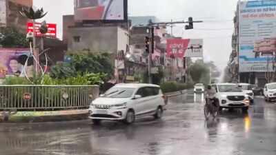 Heavy rain lashes UP, orange alert issued; Delhi gets pollution relief as AQI drops to satisfactory