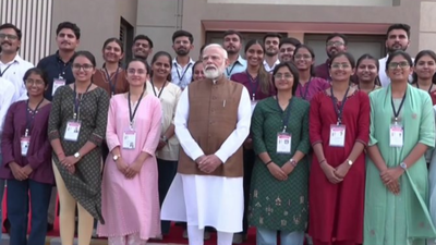 'Modi nahi jayenge' slogan raised at PM's Gujarat event; Congress retorts, 'you wish!'