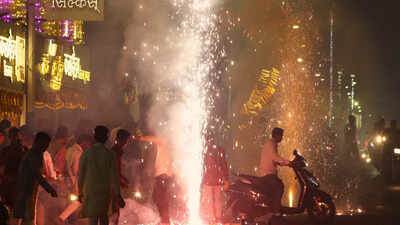 Karnataka restricts Deepavali fireworks to 8pm-10pm from November 8 to 10; only green crackers allowed