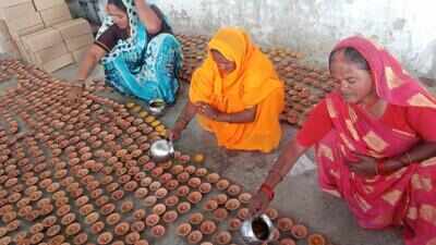 1.6L diyas order for Deepotsav brings glow of profit to rural women