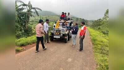 Andhra poll campaign vehicle intercepted in Kotia, handed over to police