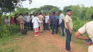Woman' s decapitated body found