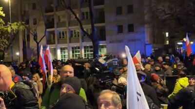 PM-President face-off in Poland: Top court chief suspended, court cries 'coup d'etat' as Nawrocki returns