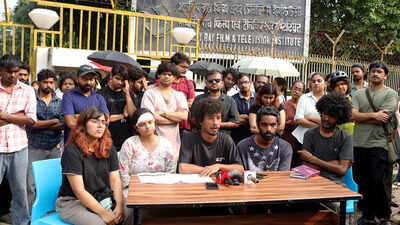 SRFTI protest: Registrar says administration will address parents’ concerns amid ongoing student agitation