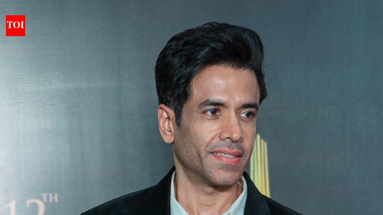 Tusshar Kapoor remembers ‘Shootout At Lokhandwala’ maker Sanjay Gupta; remembers him as 'man who lived li