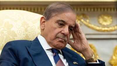 'UAE se haare': Pakistan PM gets fact-checked by ex-India cricketer after 'victory over India' post