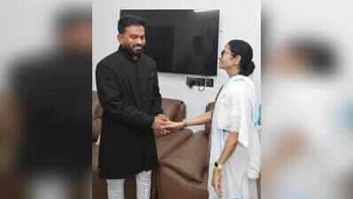 Cockroach Janta Party founder Abhijeet Dipke calls on former Bengal CM Mamata Banerjee in New Delhi ahead of INDIA bloc’s protest rally at Jantar Mantar