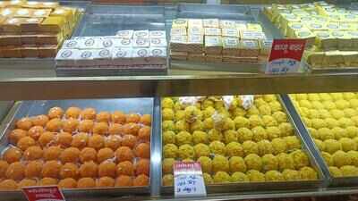 Banned food colours in focus as UP food safety dept steps up safety checks before Diwali, officers from 18 districts raid shops
