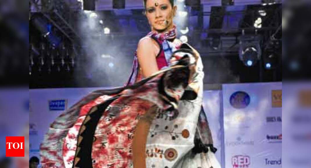 Indo-western outfits at Rajasthan Fashion Week - Times of India