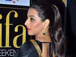 Bollywood hotties sizzle @ IIFA 2012