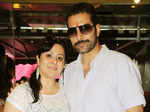 Sudhanshu Pandey with wife