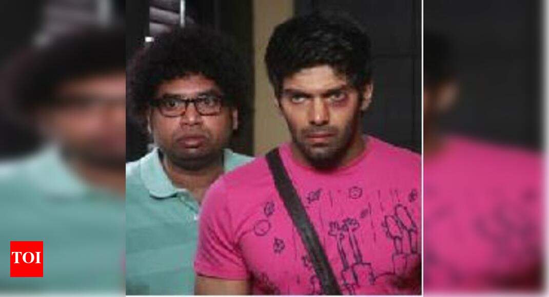 Arya sports a black eye in the remake of 'Delhi Belly' Tamil Movie