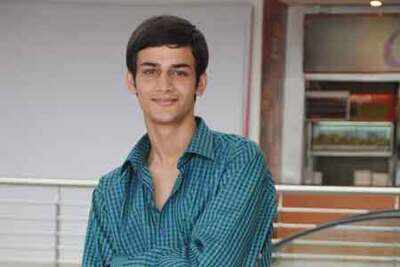 Only my father treats me as a movie star: Raj Tondon | Hindi Movie News ...