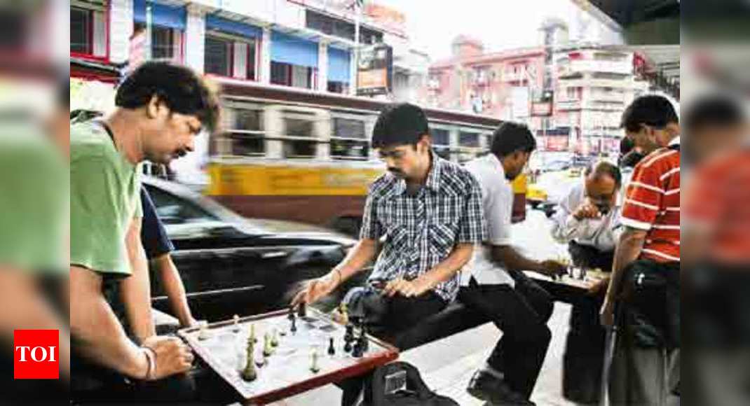 Chess Club  Meet some of the regular chess players and members of the  Gariahat Chess Club, under Kolkata's Gariahat flyover - Telegraph India