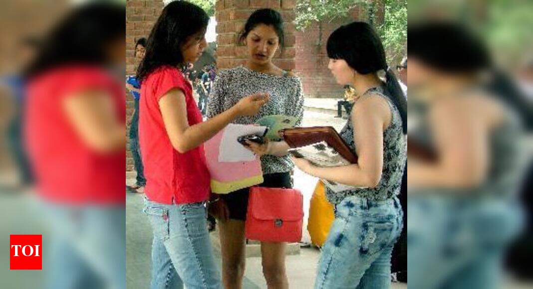 Day 1 of DU admissions 71 seats filled at SRCC Times of India