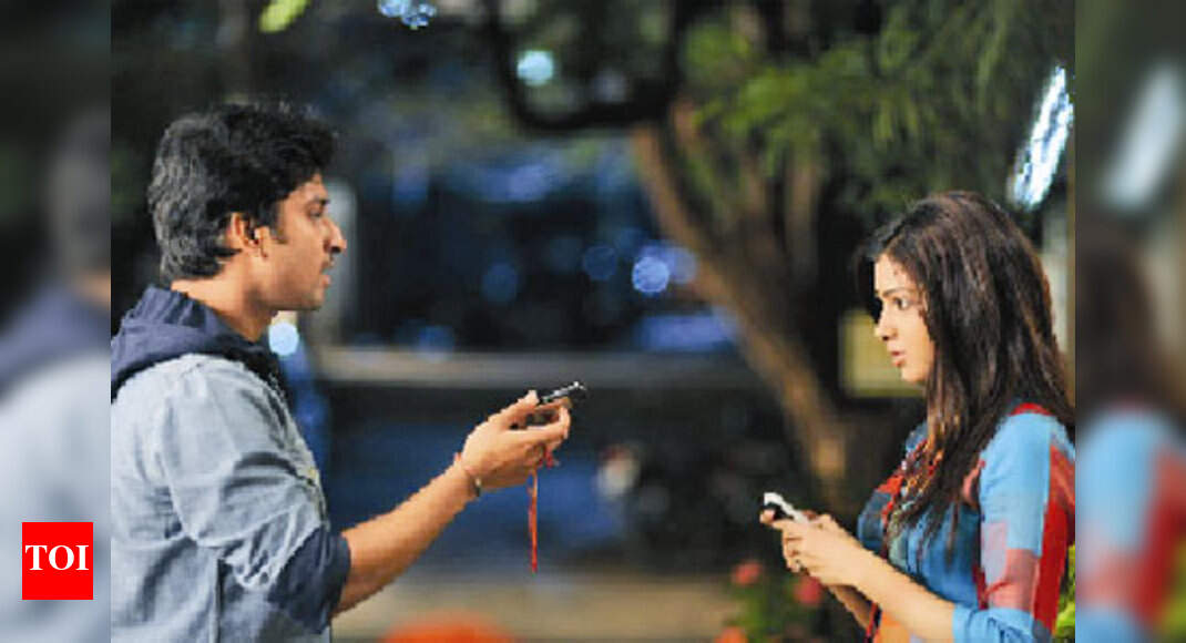 Naan Ee Movie Review {4/5}: Critic Review of Naan Ee by Times of India