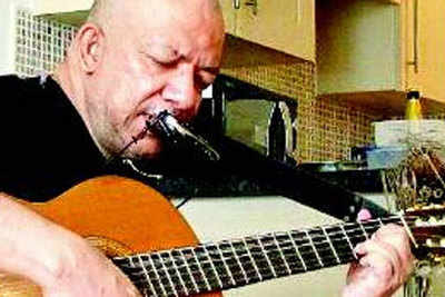 Kabir Suman composes a song for Pinki Pramanik