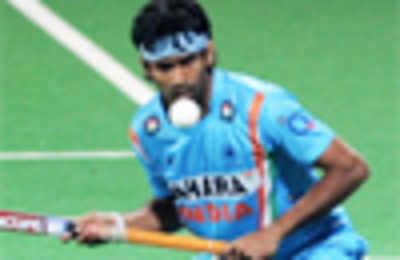 Complacent India scrape past South Africa 6-5 in hockey Test