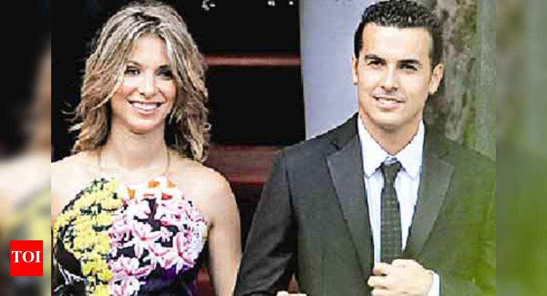 Spanish soccer star Iniesta’s taken! - Times of India