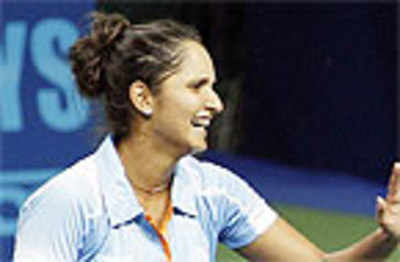 Sania should support Paes from left-side court: Misra