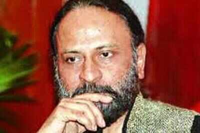 Ketan Mehta to make a film on 'Mountain Man'