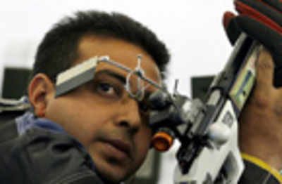 Joydeep Karmakar finishes fourth in 50m rifle prone at London Olympics