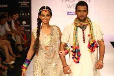 Payal Singhal presents 'India in Colour' at LFW