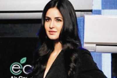Katrina to walk for Manish at Delhi Couture Week