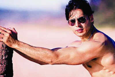 I got down and dirty with Jism2: Dino Morea