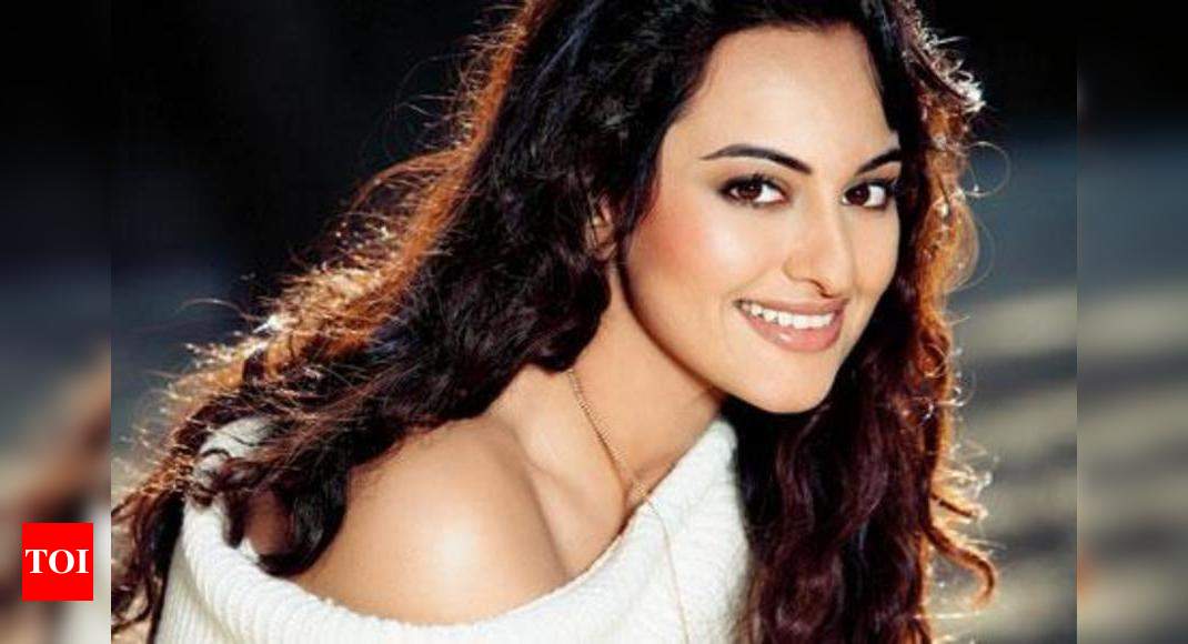 Sonakshi Puts Dad Shatrughan Sinha Under House Arrest Hindi Movie News Times Of India